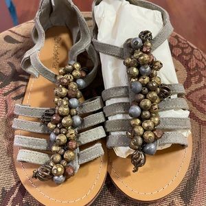 Ondademar fringe and beads sandals size 6